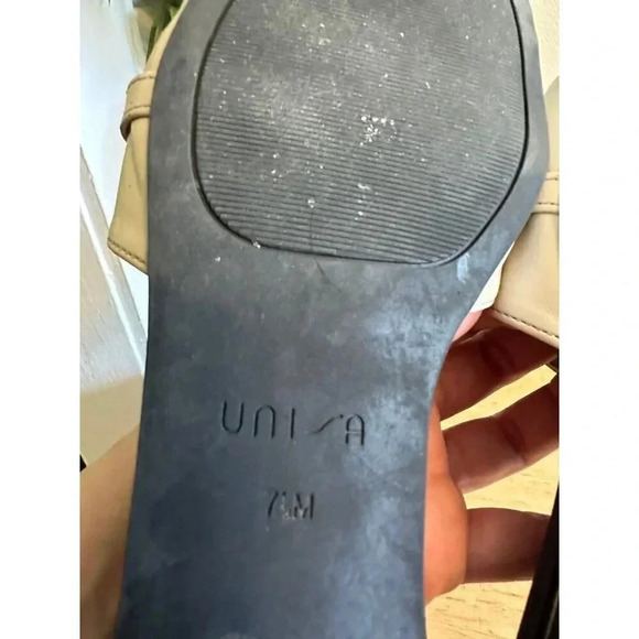 Unisa Women’s size 7.5M sandals - Picture 5 of 6